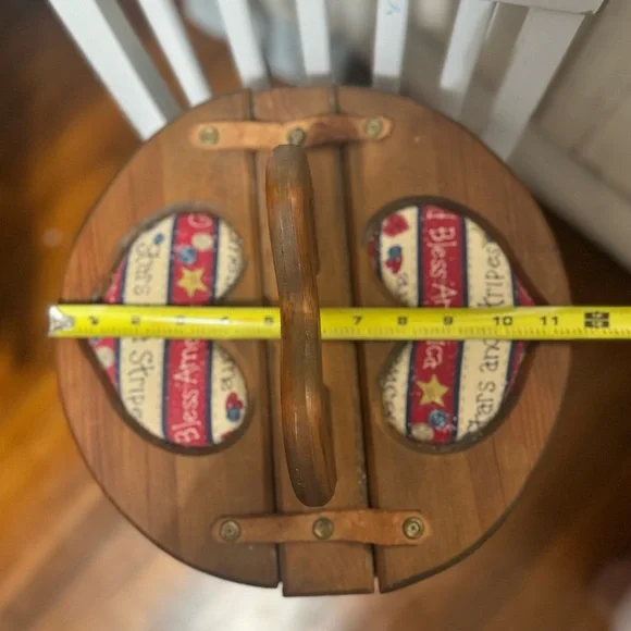 Vintage Sewing Bushel Basket Split Lid Floral Patriotic Theme - Picture 13 of 16